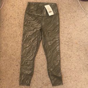 Women’s Fabletics Leggings